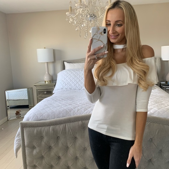 LAST 3!!! Off The Shoulders White Sleeve Blouse - Picture 3 of 13
